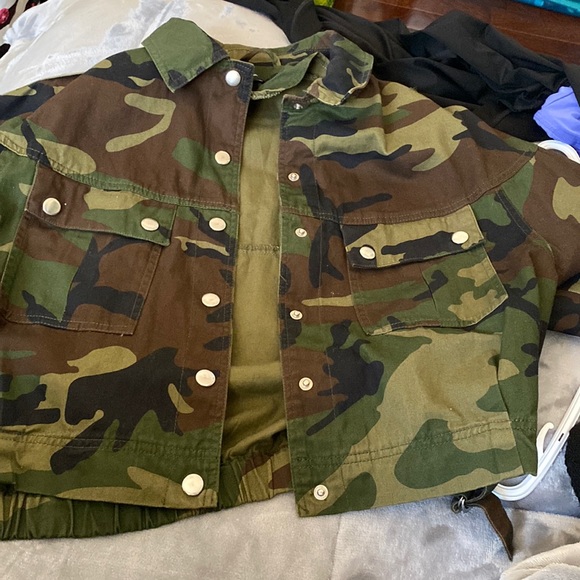Army Jacket - Picture 1 of 1
